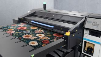 Tapley Signs bulks up production with first installation of new HP Latex R530 in Ireland. 